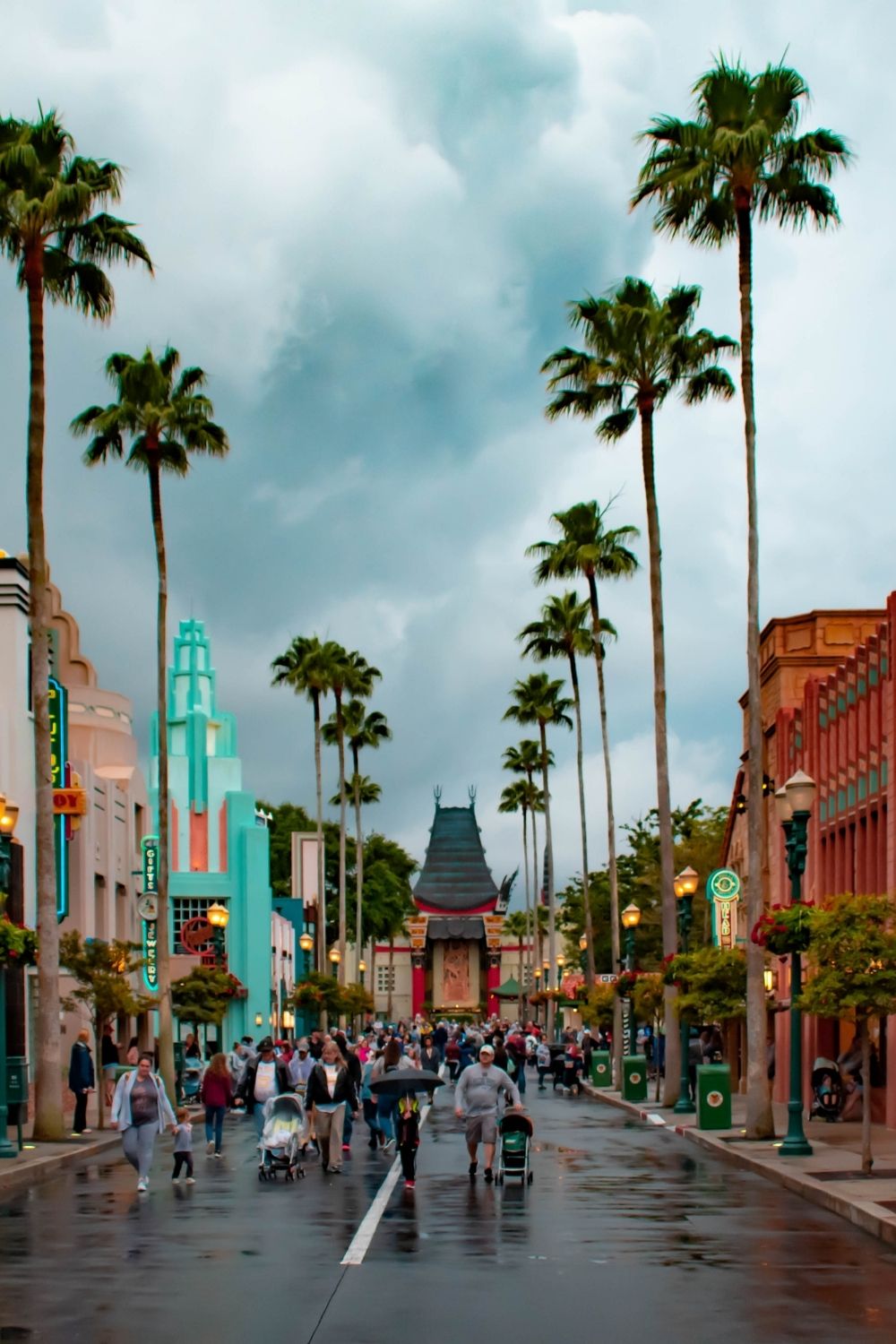 rainy day at hollywood studios in disney world
