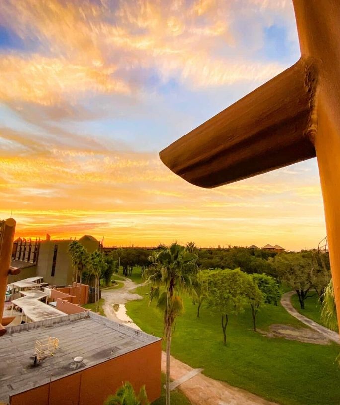 outdoor sunset view of the savanna from animal kingdom lodge