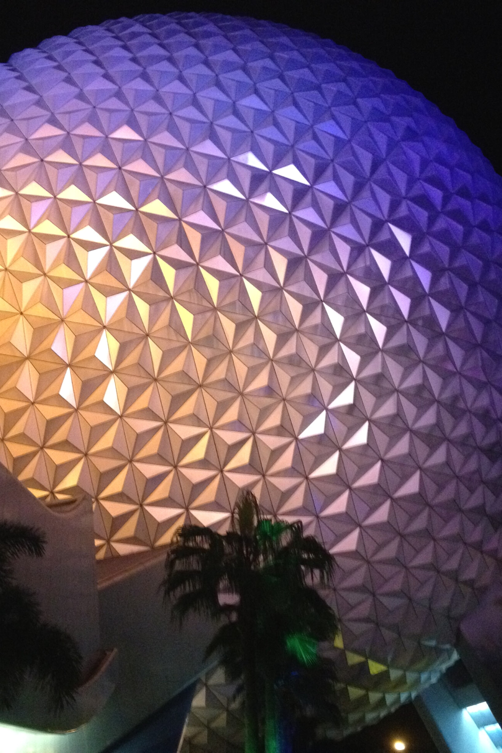 spaceship earth at epcot in disney world