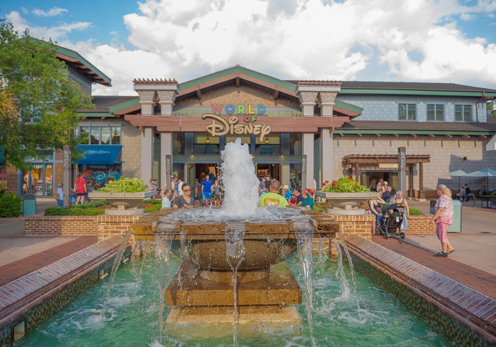 the fountain in front of the World of Disney store at Disney Springs