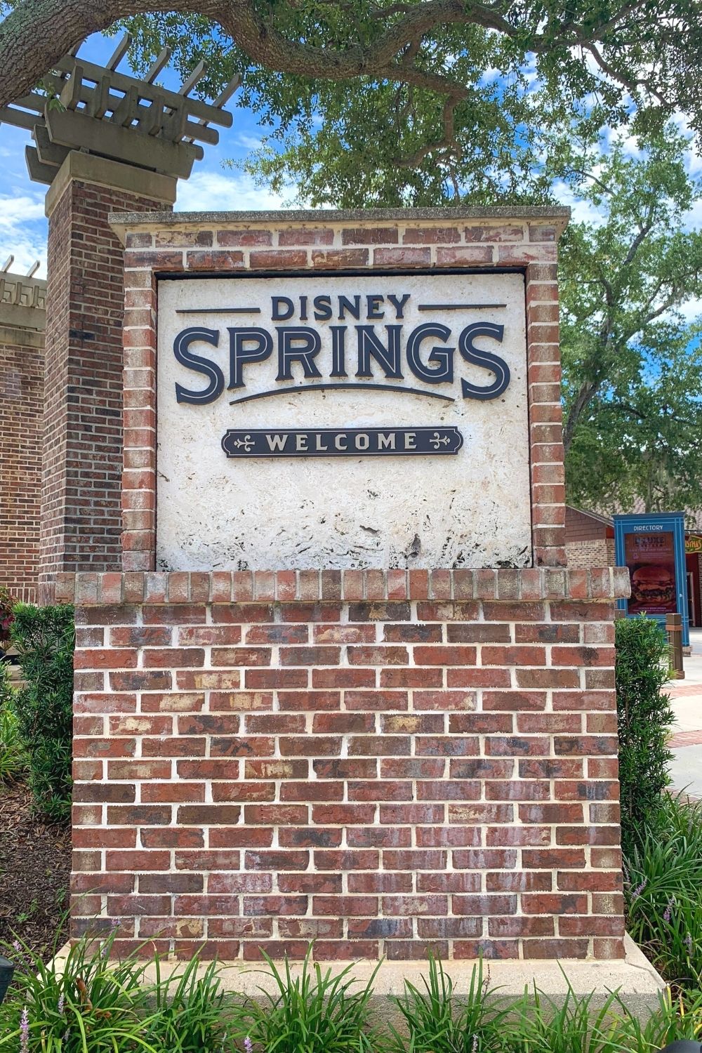 Disney Springs Welcome sign